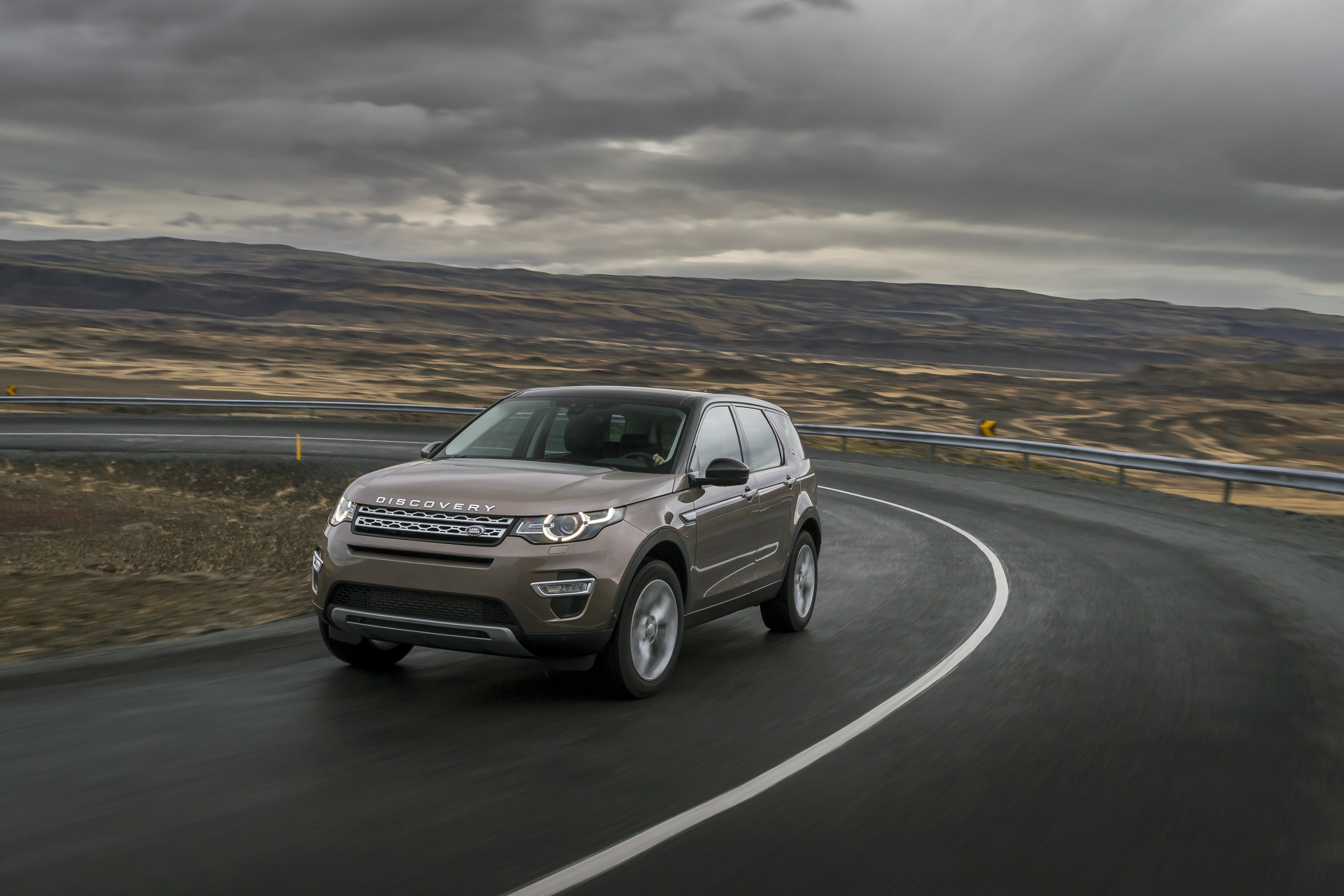 Land Rover Discovery Sport photo 57