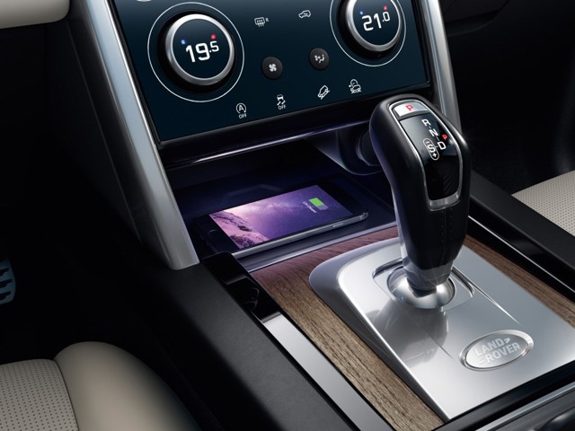 Land Rover Discovery Sport photo 34