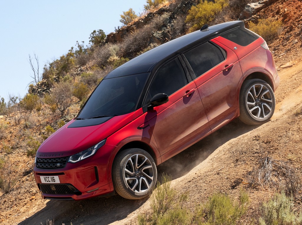 Land Rover Discovery Sport photo 16