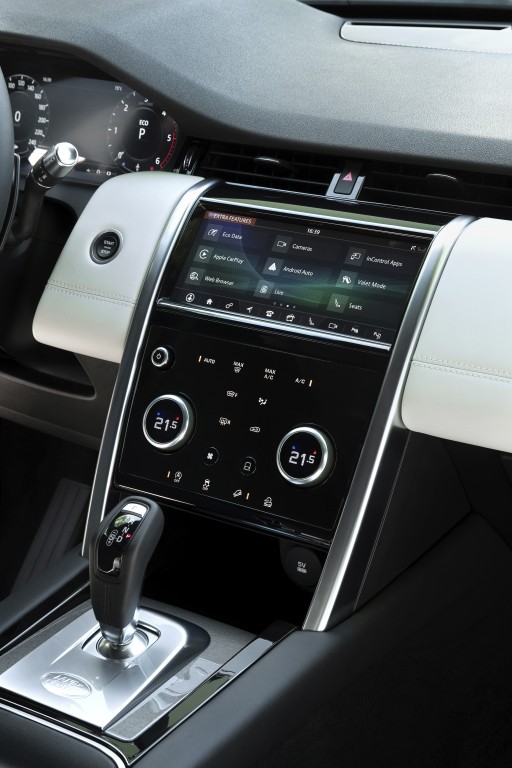 Land Rover Discovery Sport photo 35