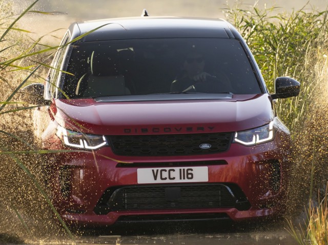 Land Rover Discovery Sport photo 23