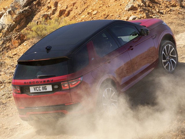 Land Rover Discovery Sport photo 25