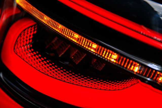 Land Rover Discovery Sport photo 2