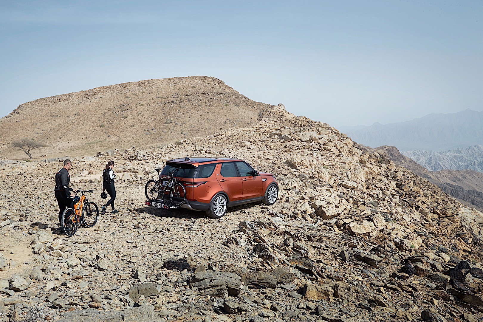 Land Rover Discovery photo 4