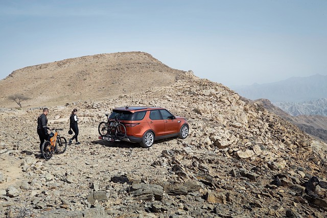 Land Rover Discovery photo 4