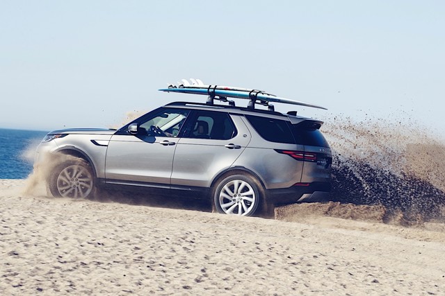 Land Rover Discovery photo 5