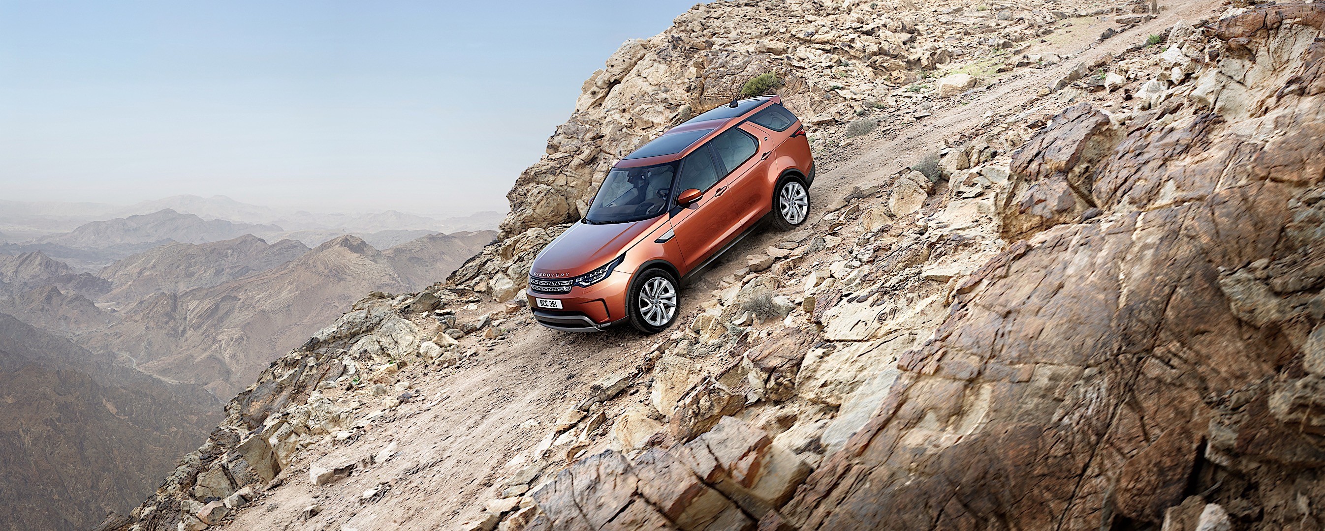 Land Rover Discovery photo 7