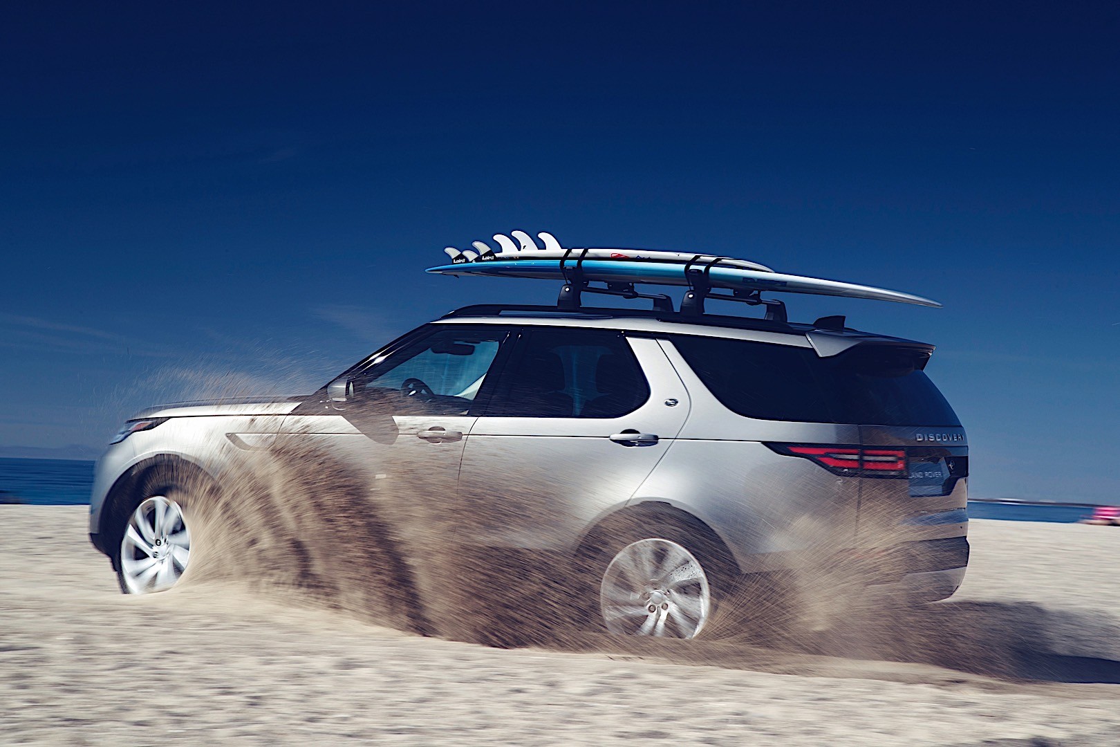 Land Rover Discovery photo 9