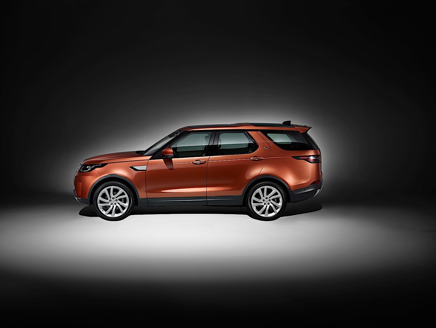 Land Rover Discovery photo 12