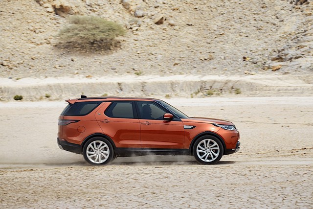 Land Rover Discovery photo 13