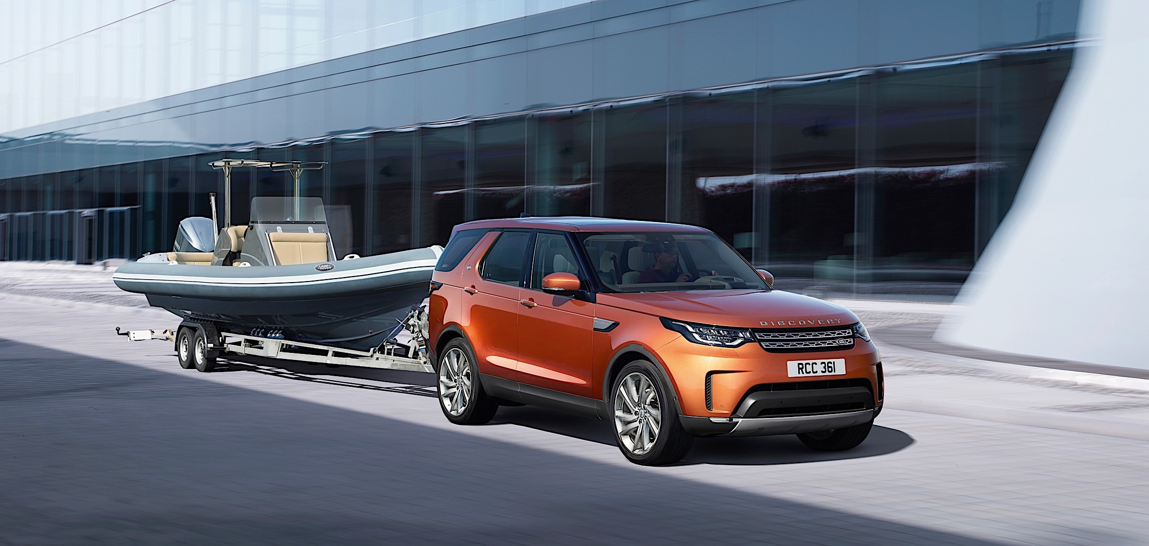 Land Rover Discovery photo 17