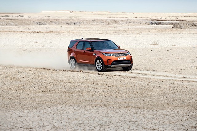 Land Rover Discovery photo 24