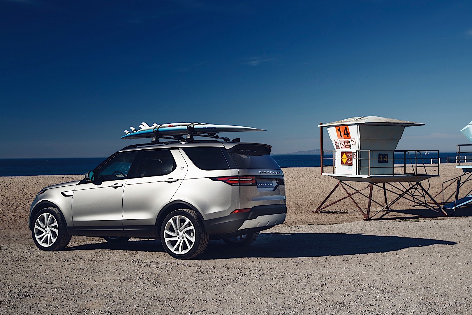 Land Rover Discovery photo 35