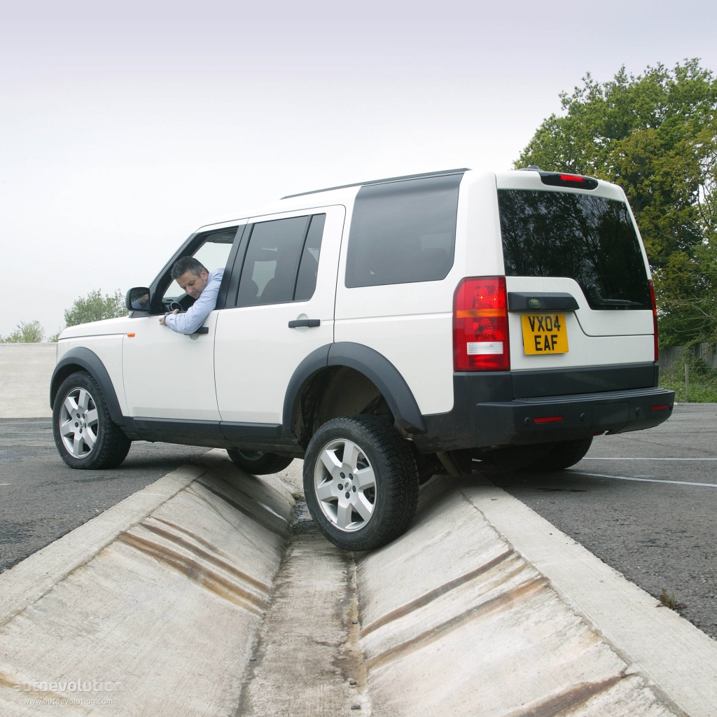 Land Rover Discovery photo 4