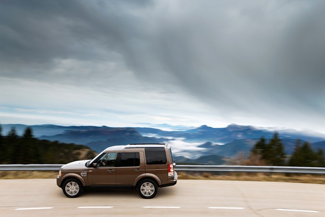 Land Rover Discovery photo 10