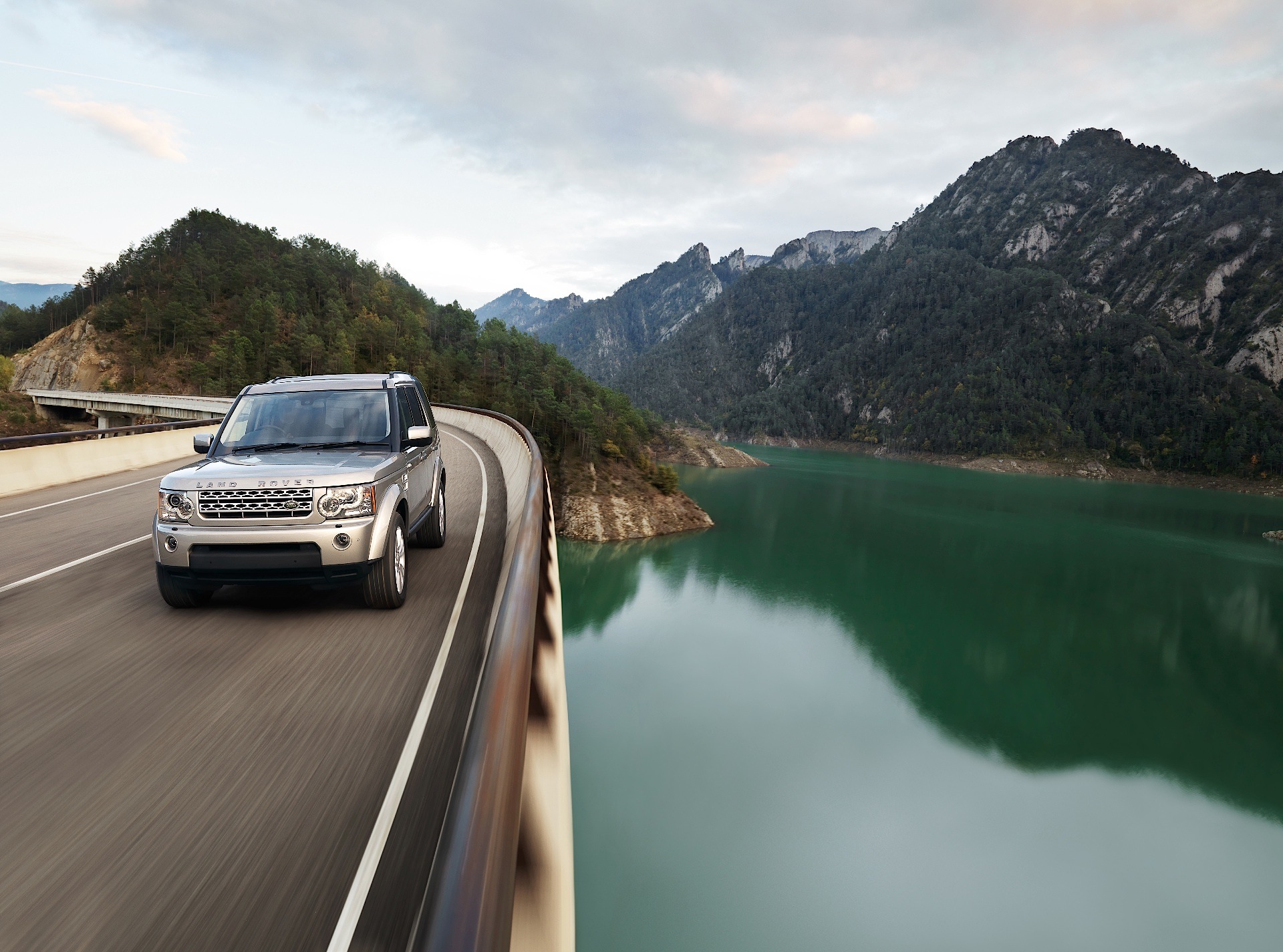 Land Rover Discovery photo 14