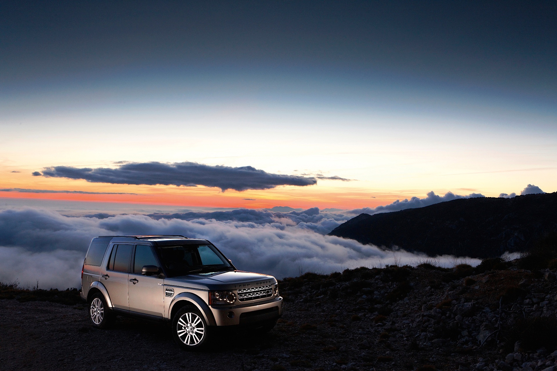 Land Rover Discovery photo 16
