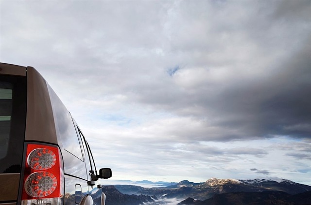 Land Rover Discovery photo 2