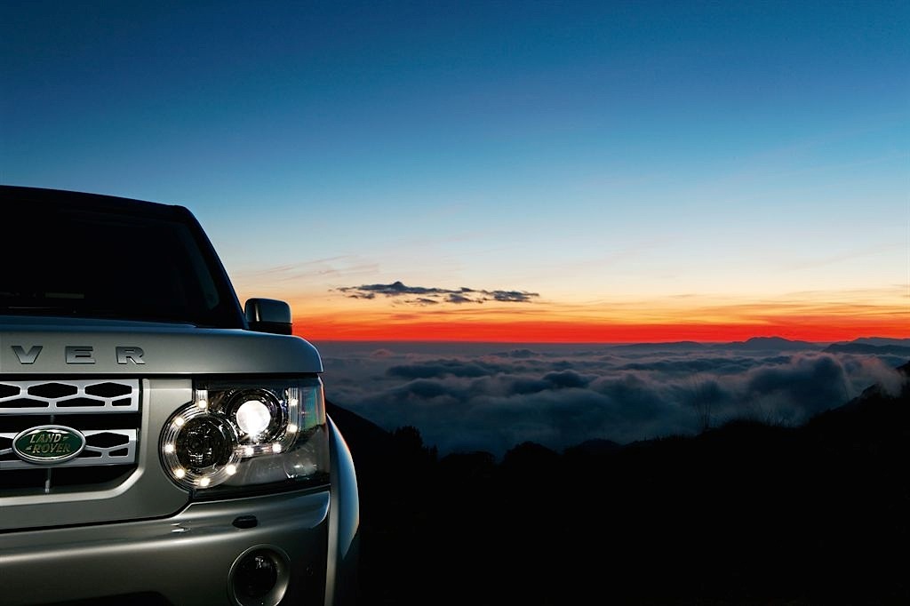 Land Rover Discovery photo 3