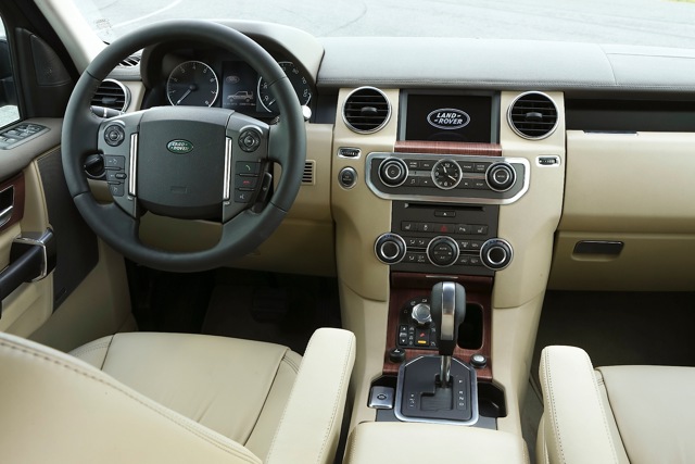 Land Rover Discovery photo 31