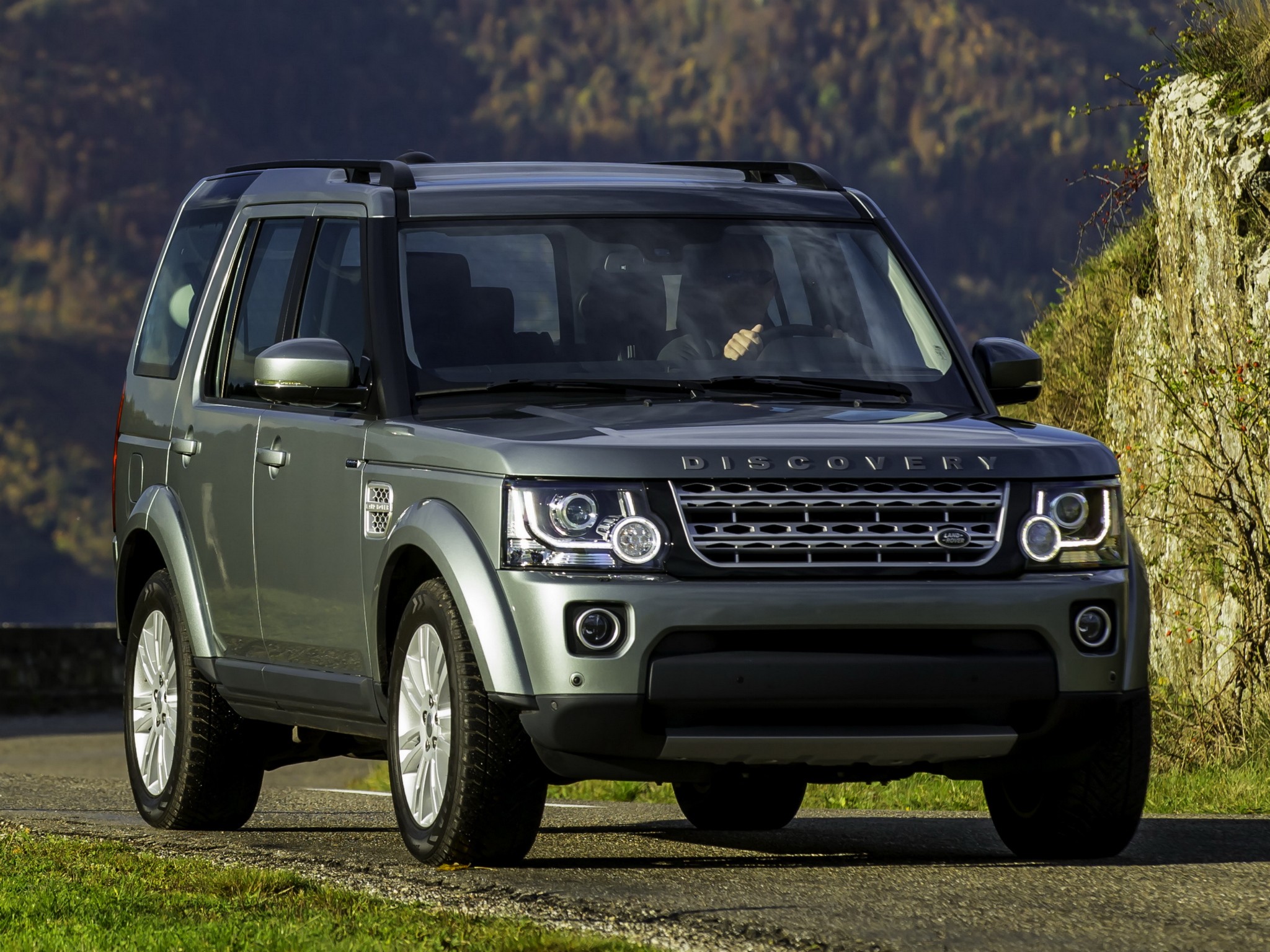 Land Rover Discovery photo 10