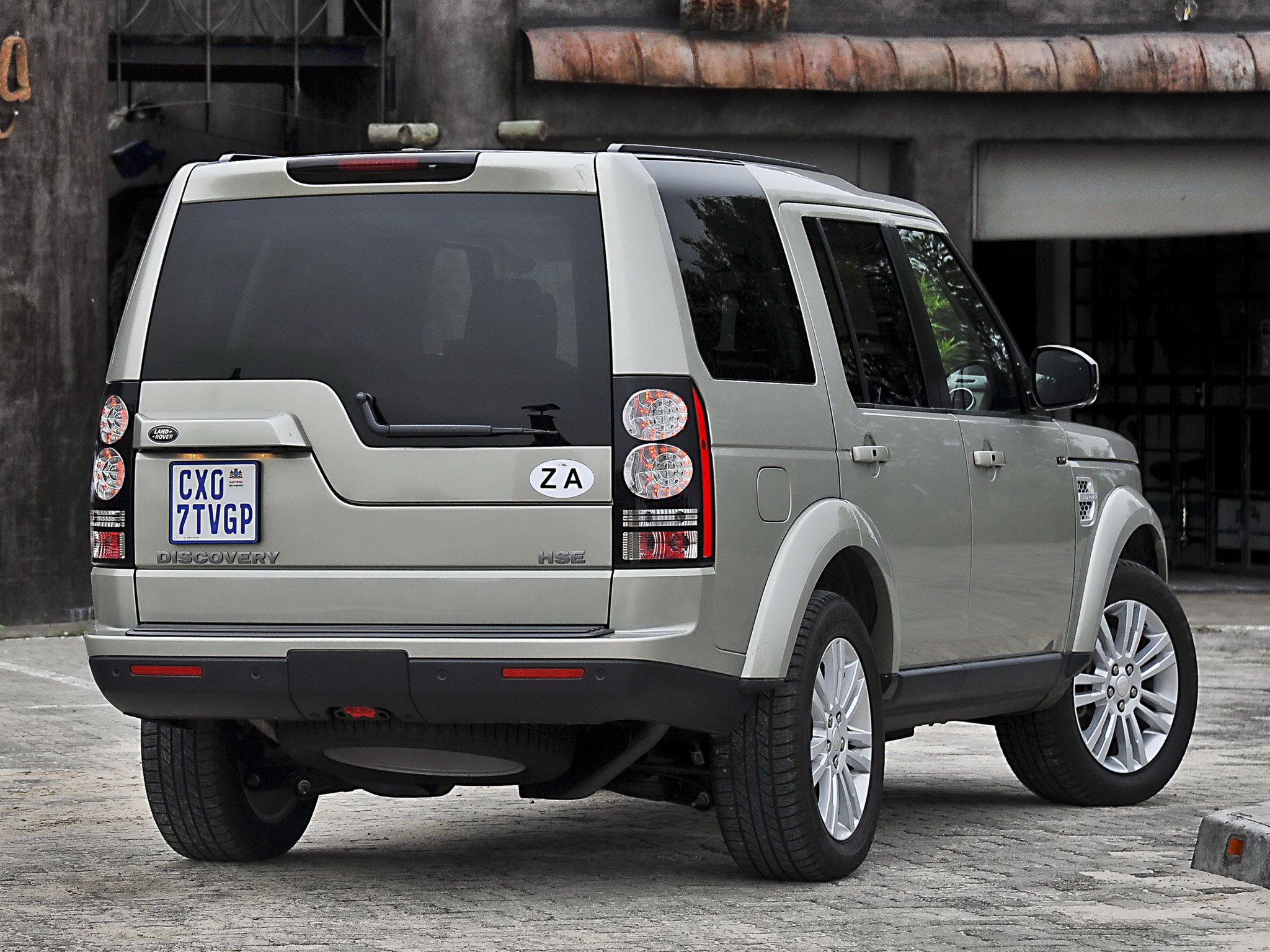 Land Rover Discovery photo 17