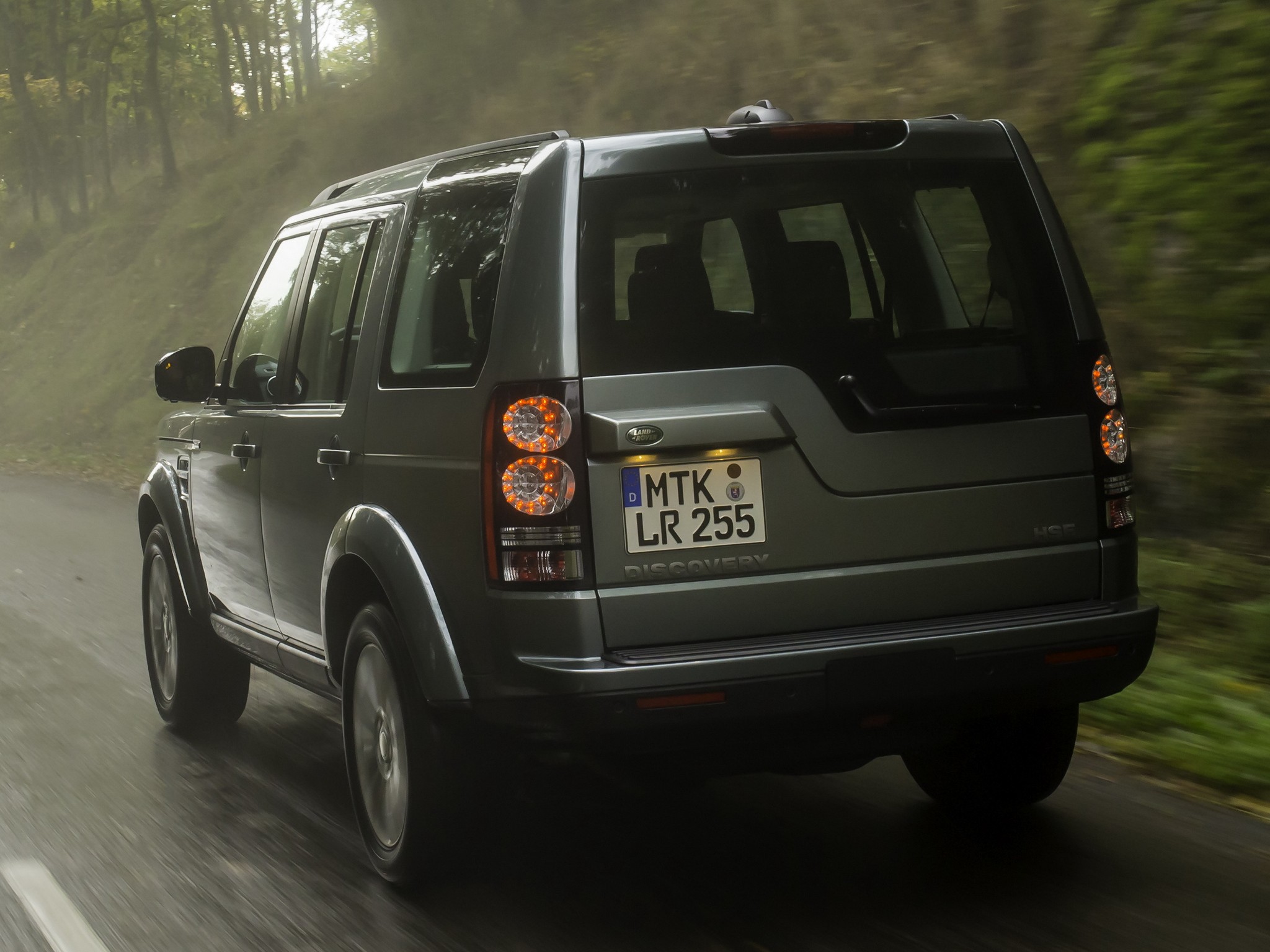 Land Rover Discovery photo 4
