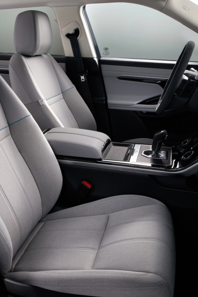 Land Rover Range Rover Evoque photo 38