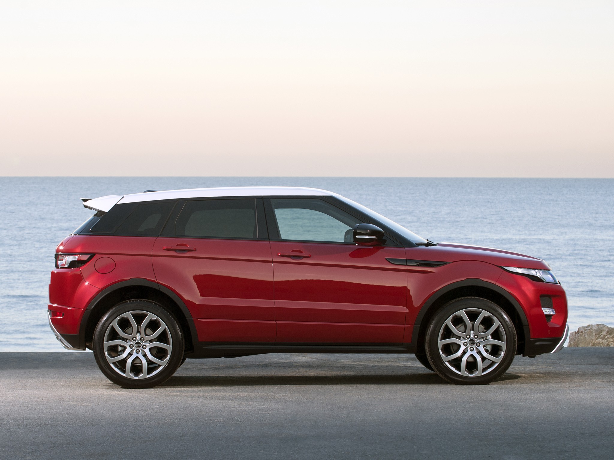 Land Rover Range Rover Evoque photo 42