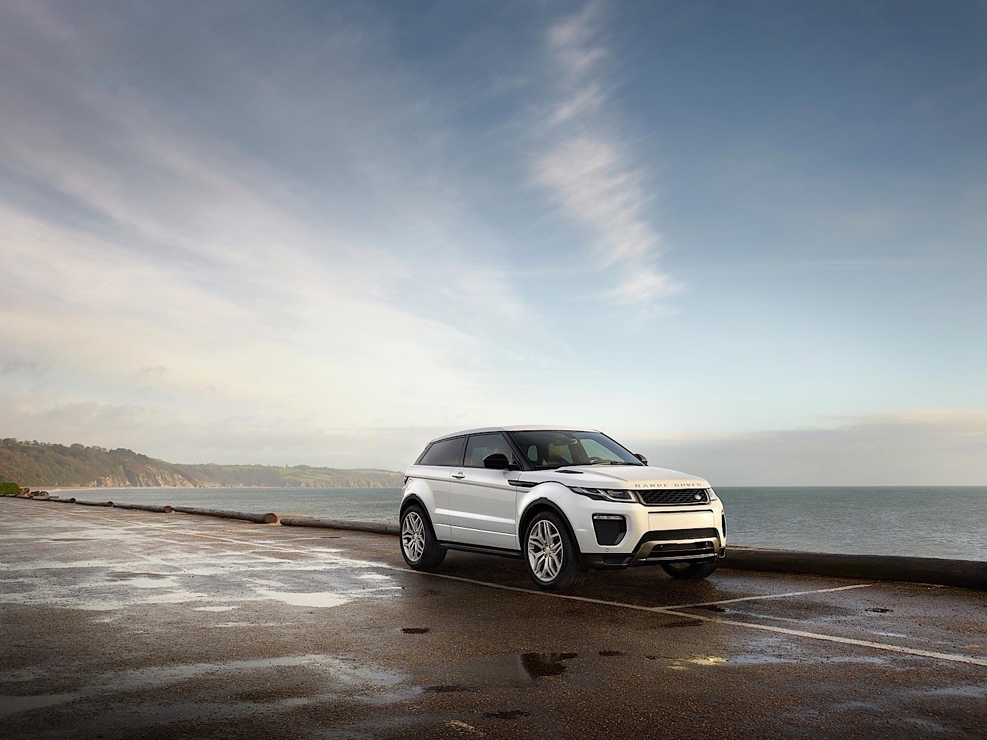 Land Rover Range Rover Evoque photo 9