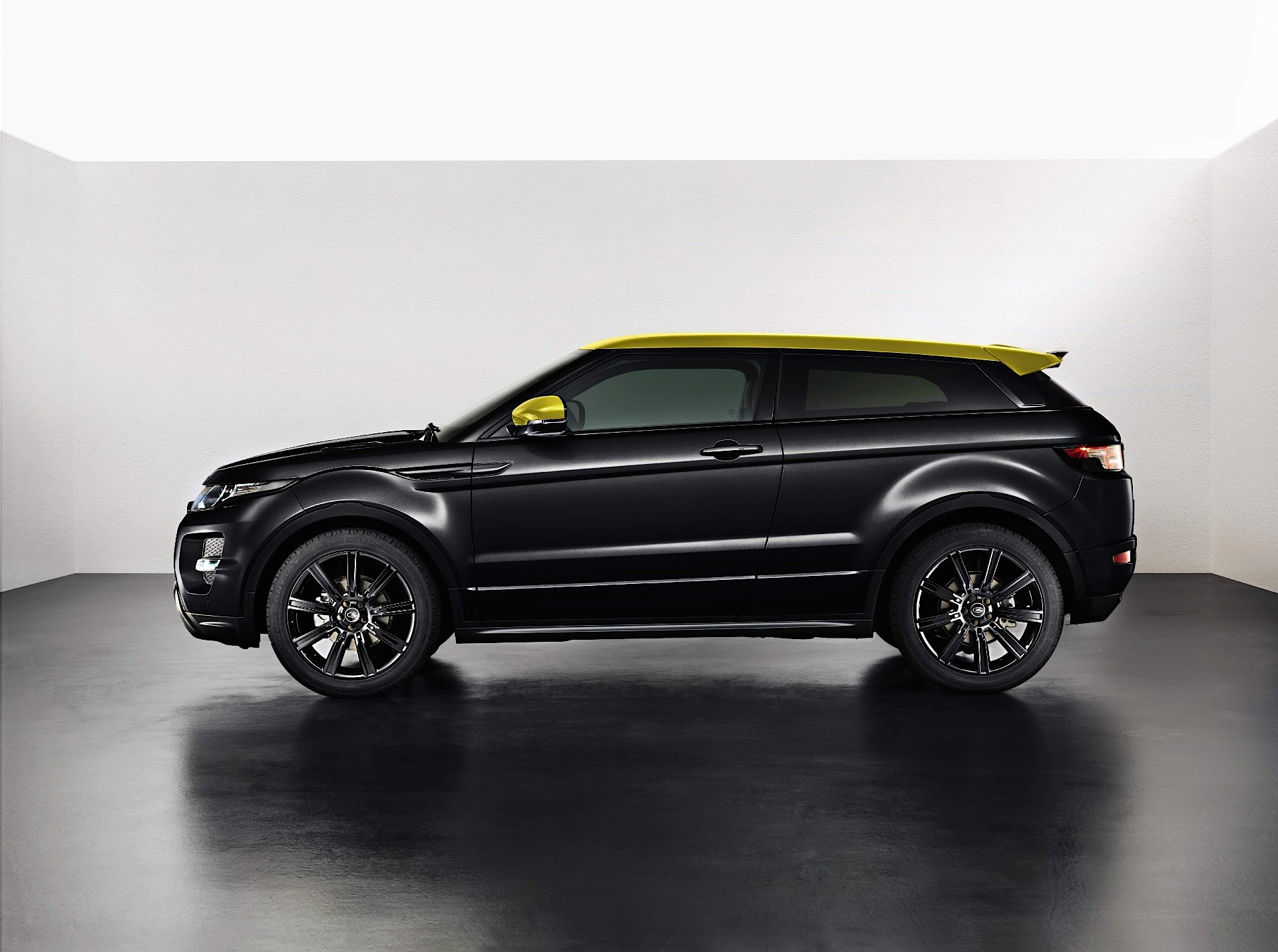 Land Rover Range Rover Evoque photo 24