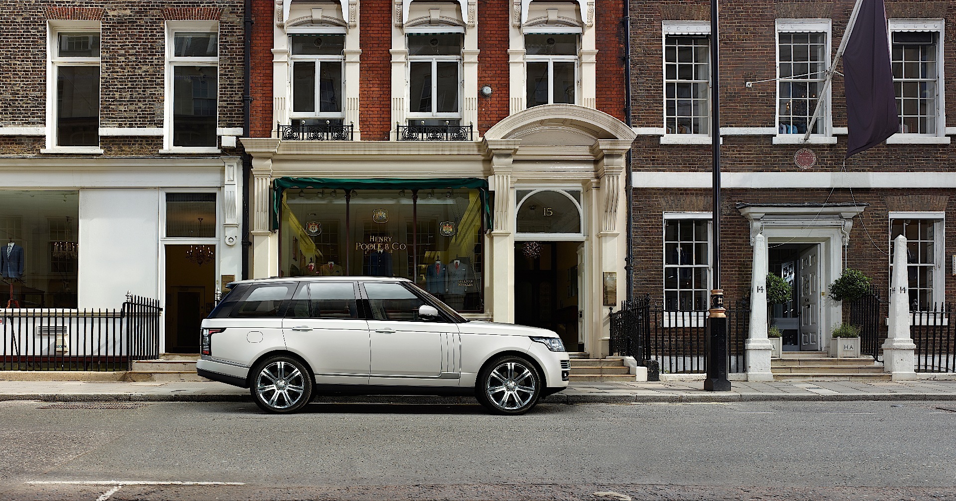 Land Rover Range Rover L photo 8