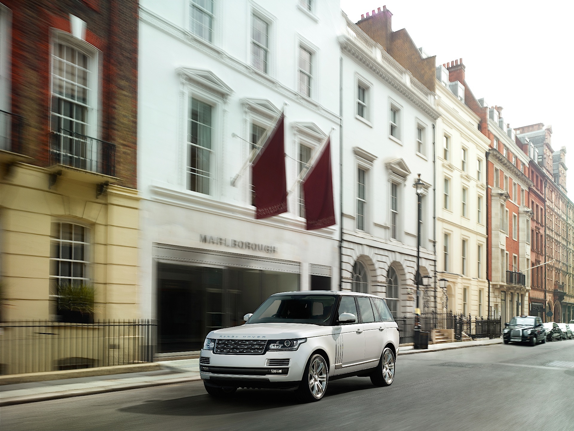 Land Rover Range Rover L photo 9