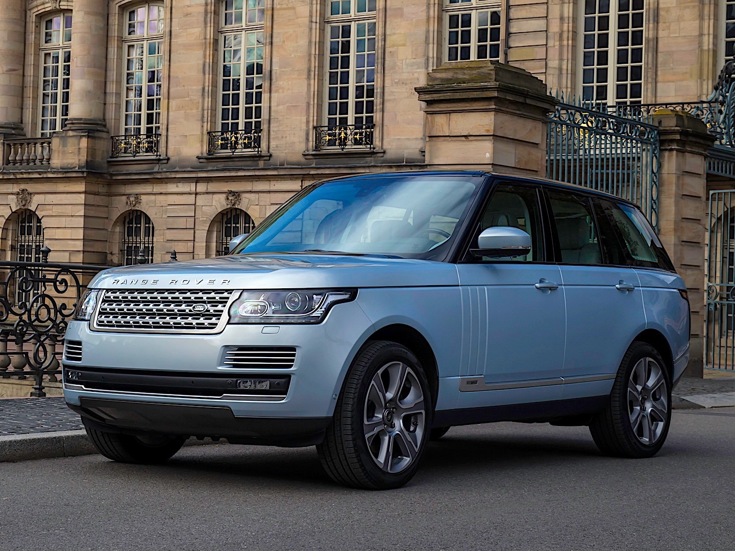 Land Rover Range Rover Phev photo 5