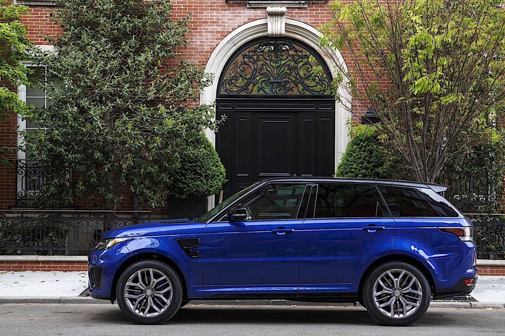 Land Rover Range Rover Sport Svr photo 7