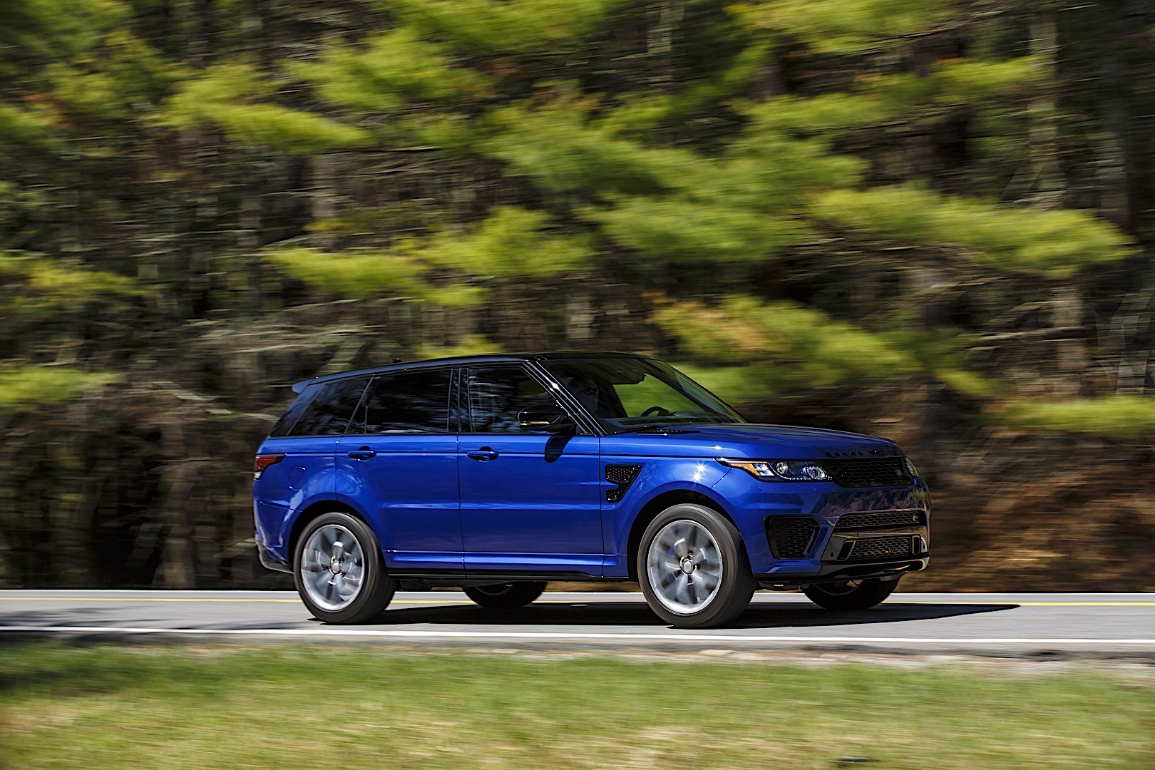 Land Rover Range Rover Sport Svr photo 14