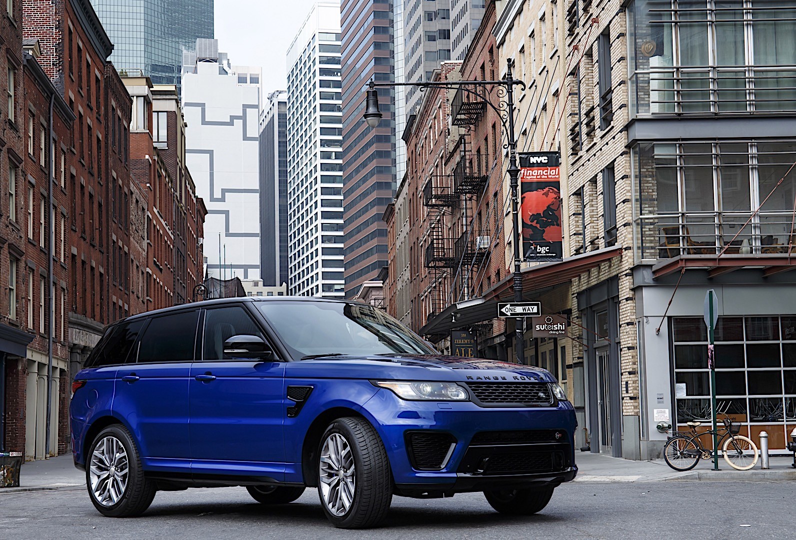Land Rover Range Rover Sport Svr photo 15