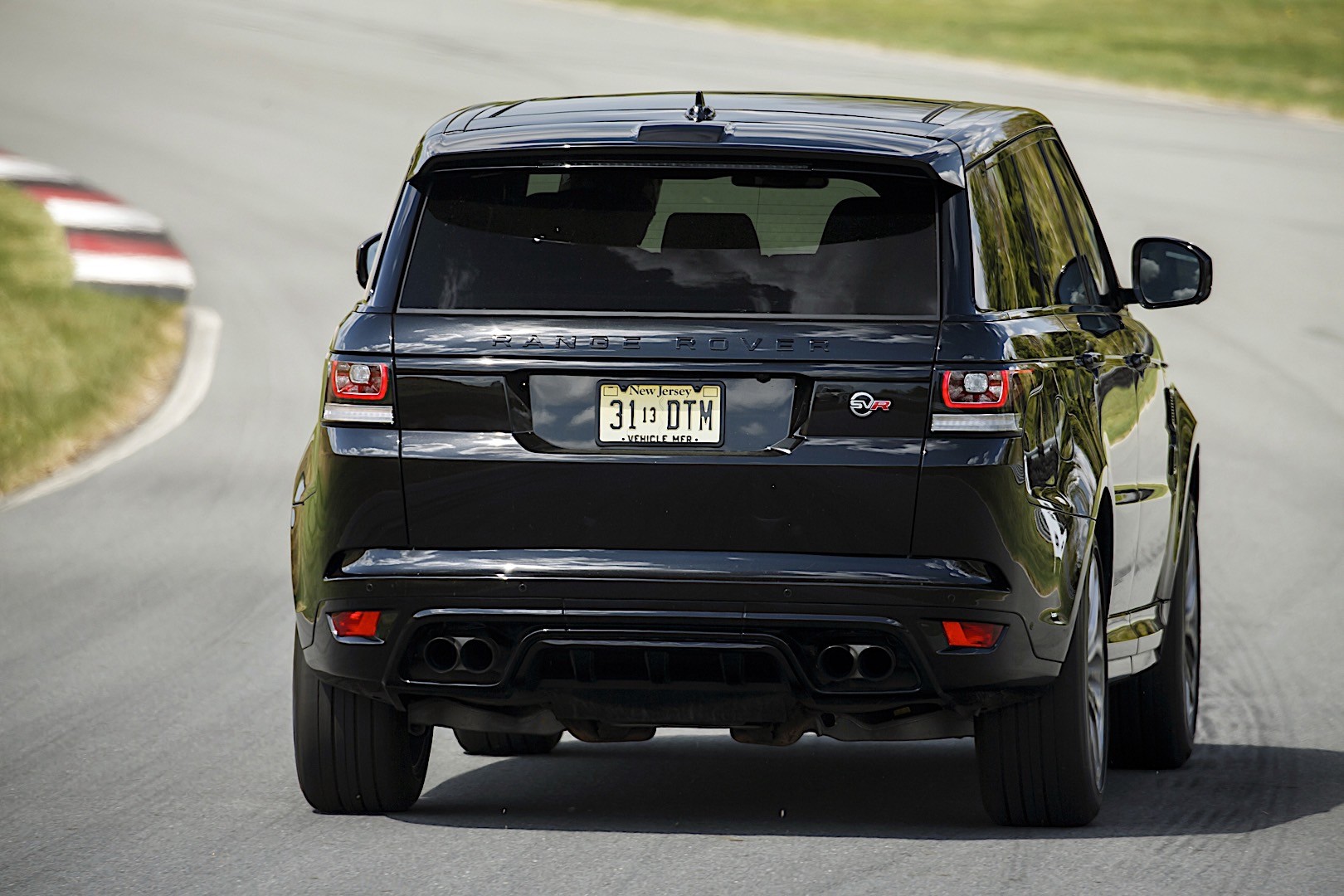 Land Rover Range Rover Sport Svr photo 17