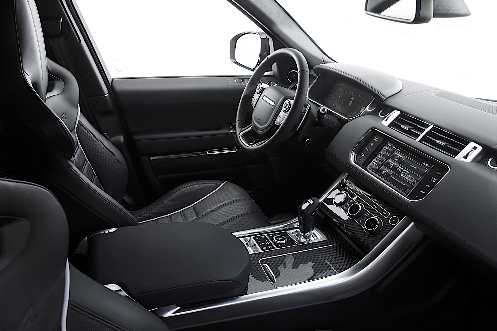 Land Rover Range Rover Sport Svr photo 28