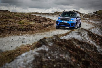 LAND ROVER Range Rover Sport SVR