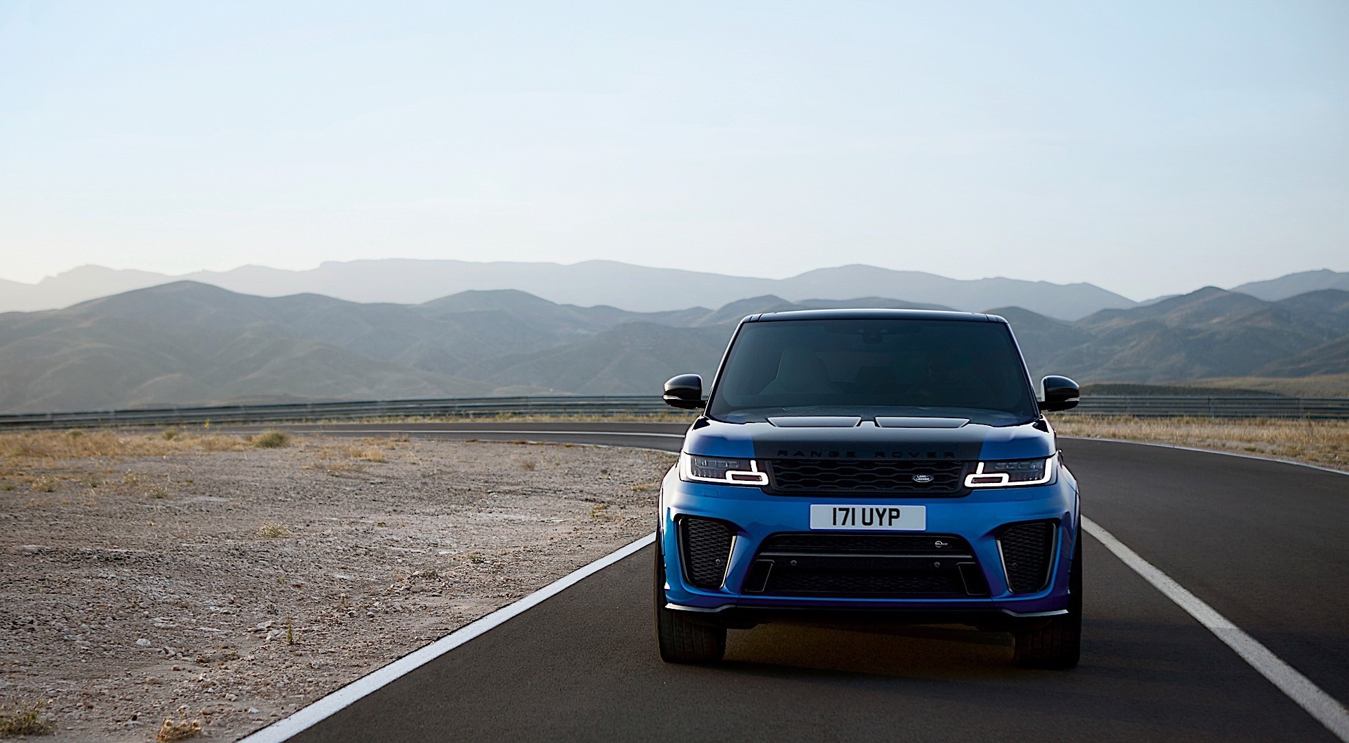 Land Rover Range Rover Sport Svr photo 4