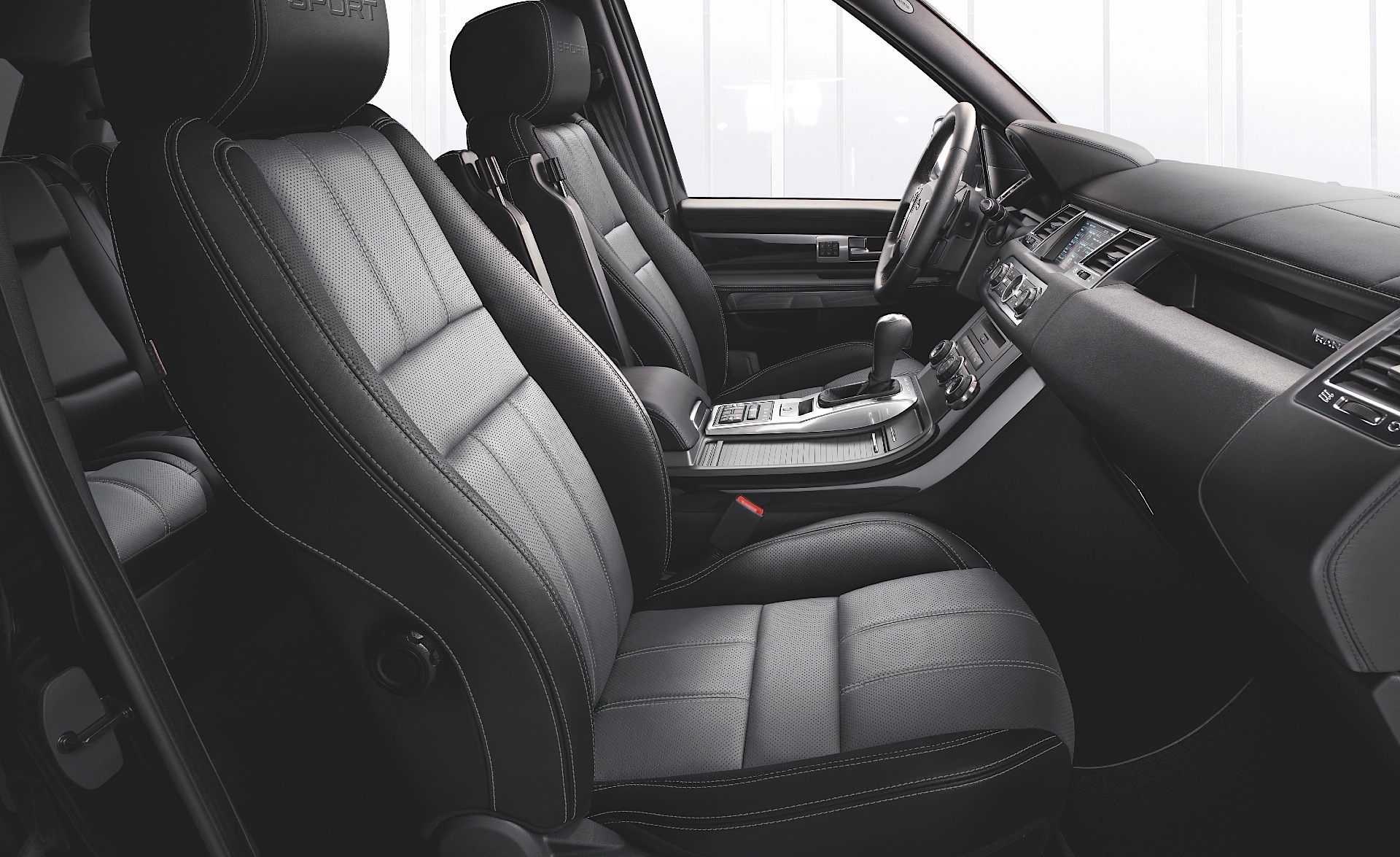 Land Rover Range Rover Sport photo 28