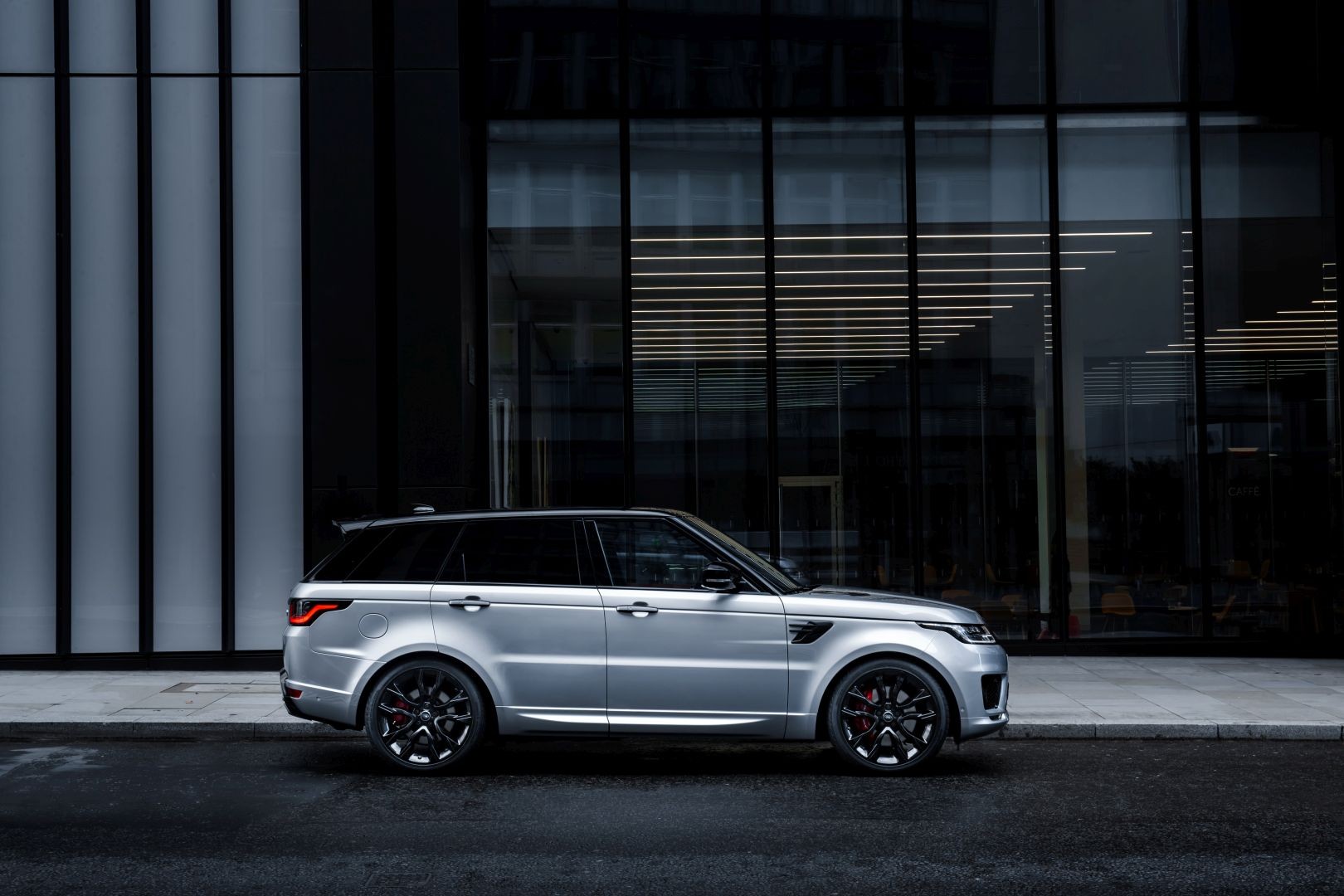 Land Rover Range Rover Sport photo 37