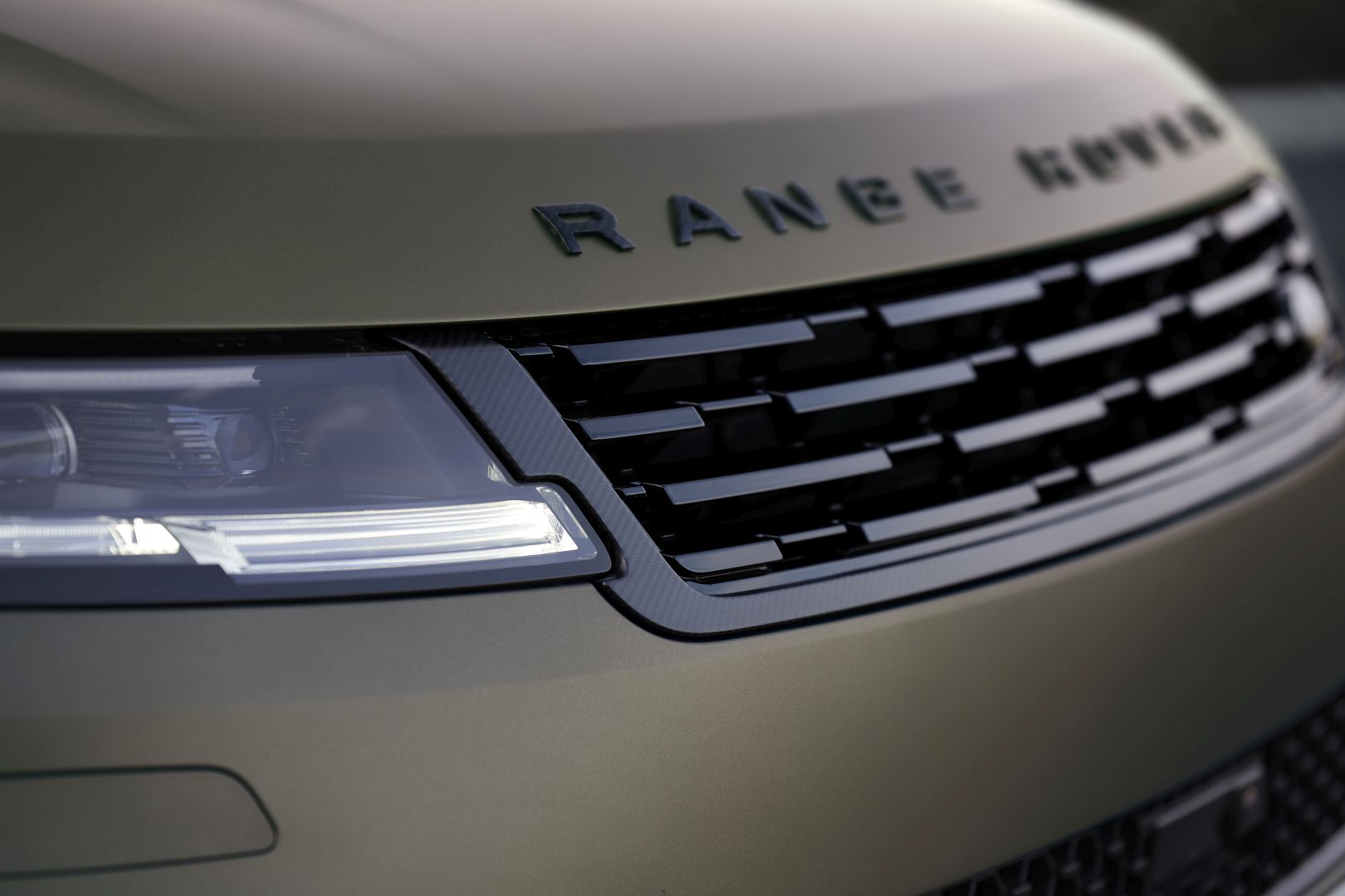 Land Rover Range Rover Sport photo 9