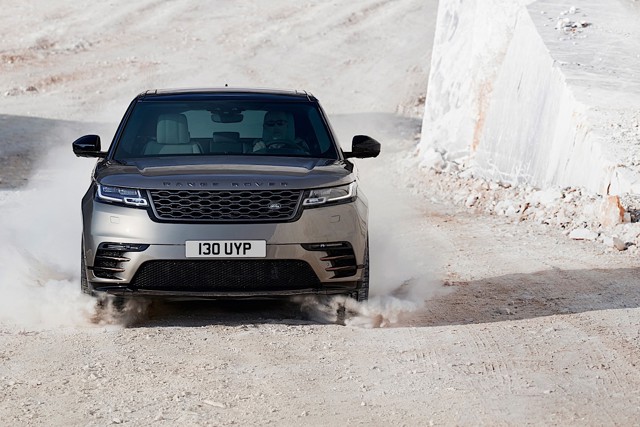 Land Rover Range Rover Velar photo 7