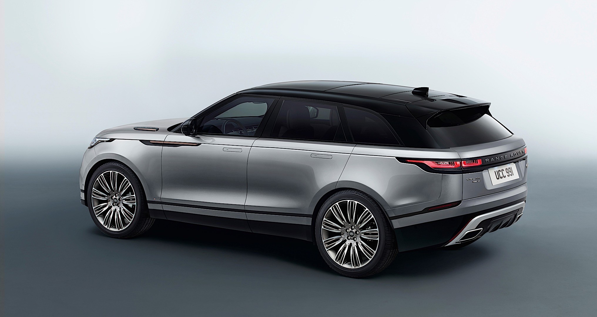 Land Rover Range Rover Velar photo 10