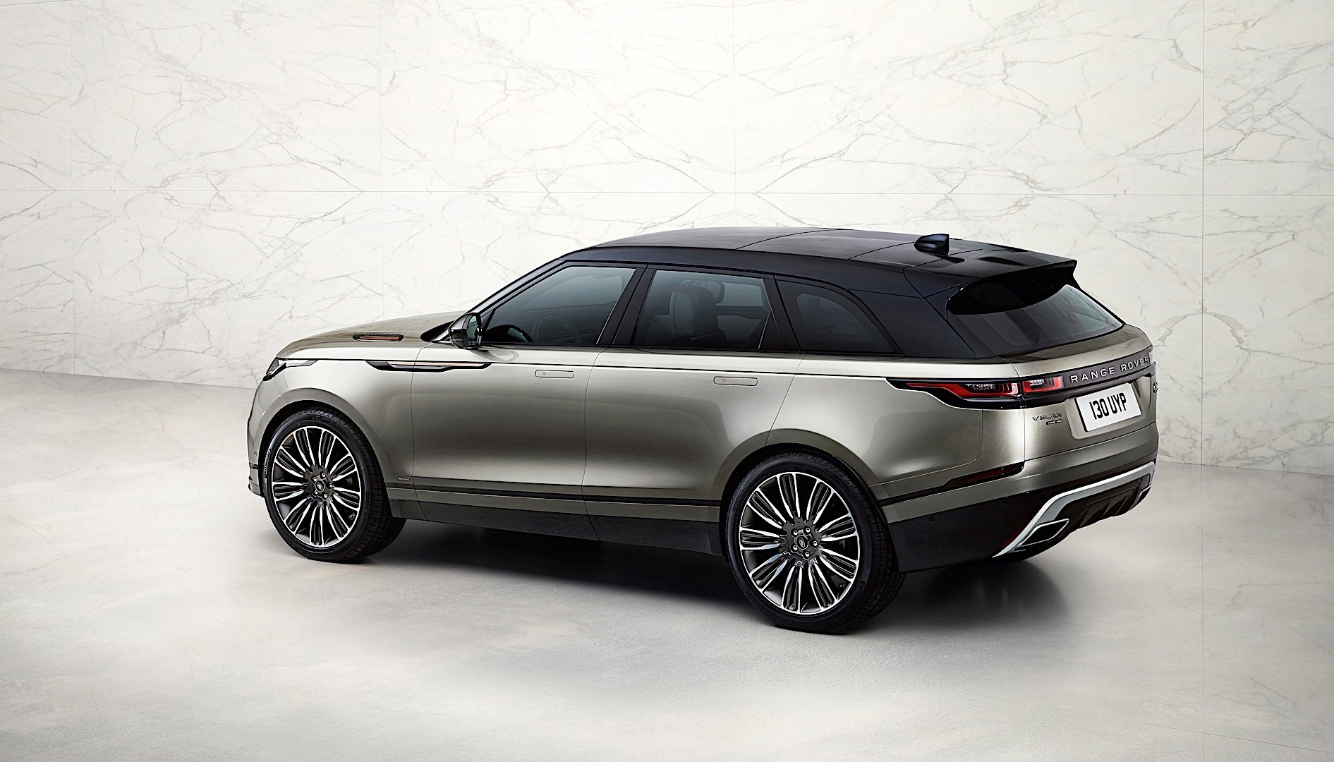 Land Rover Range Rover Velar photo 13