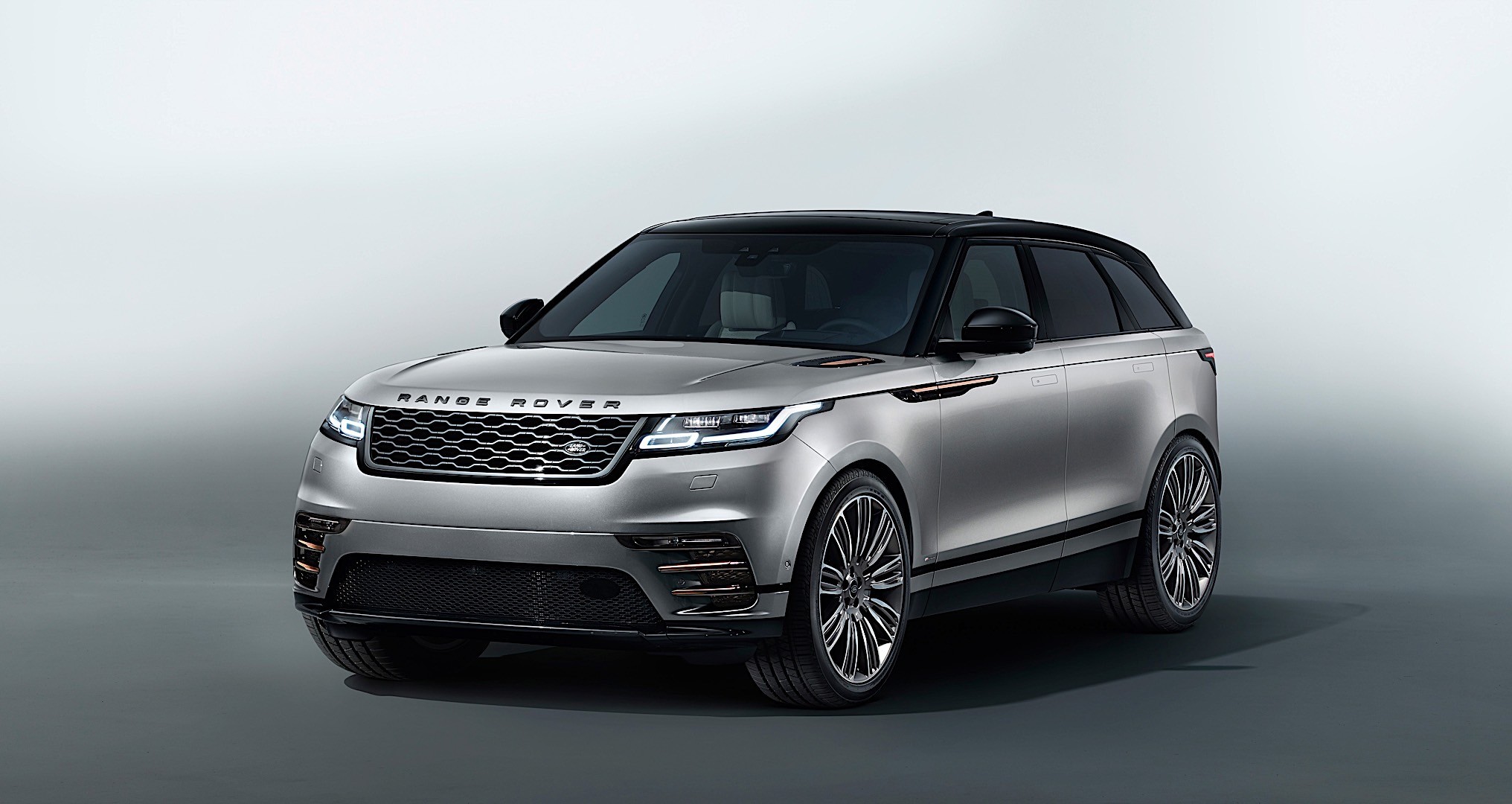 Land Rover Range Rover Velar photo 19