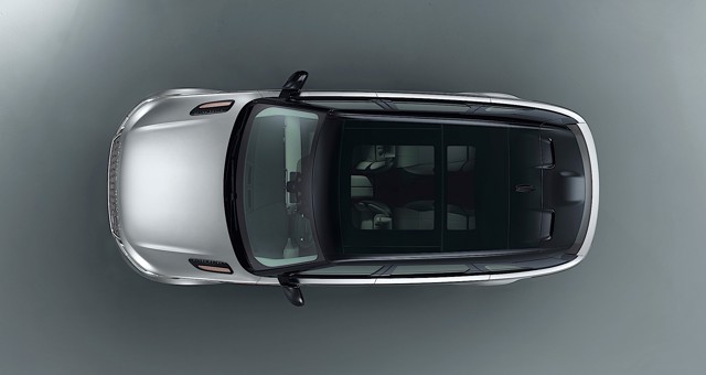 Land Rover Range Rover Velar photo 23