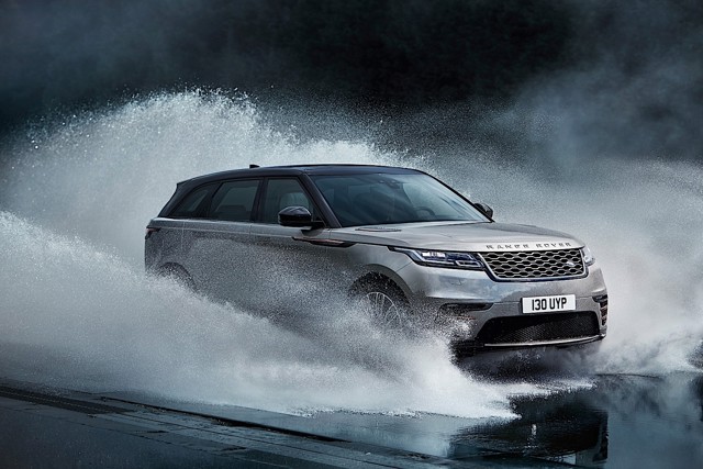 Land Rover Range Rover Velar photo 32